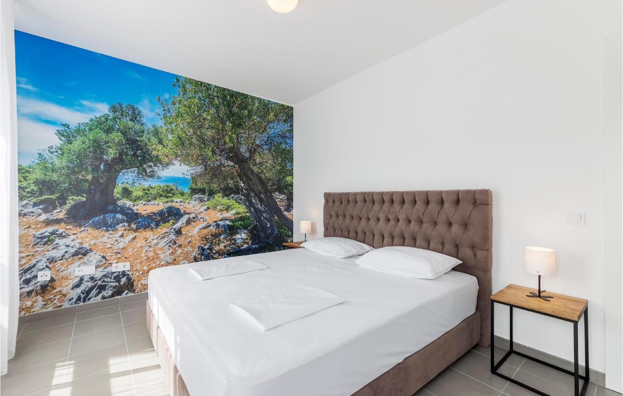Amazing Apartment In Premantura With Kitchen Εξωτερικό φωτογραφία