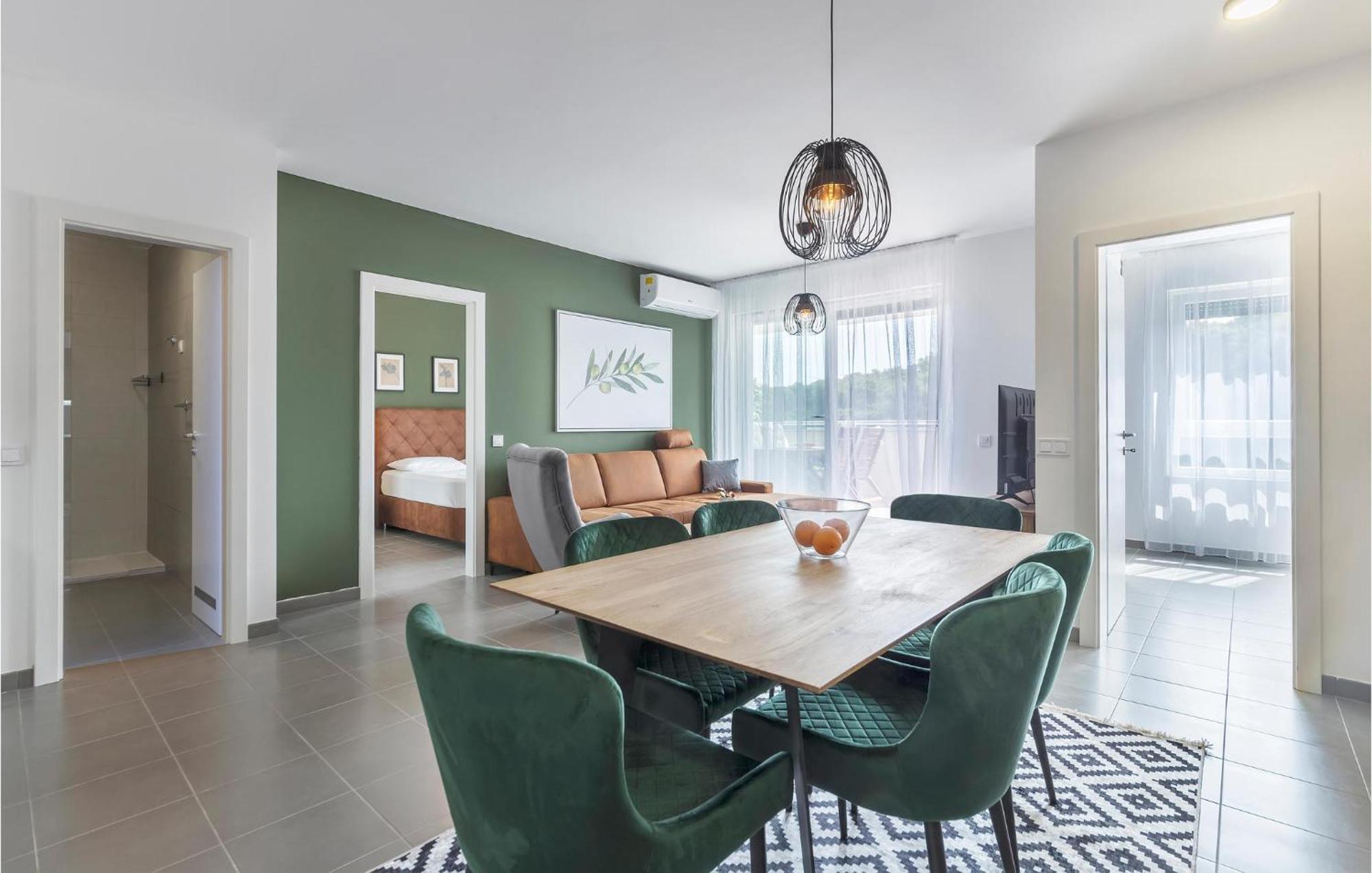 Amazing Apartment In Premantura With Kitchen Εξωτερικό φωτογραφία