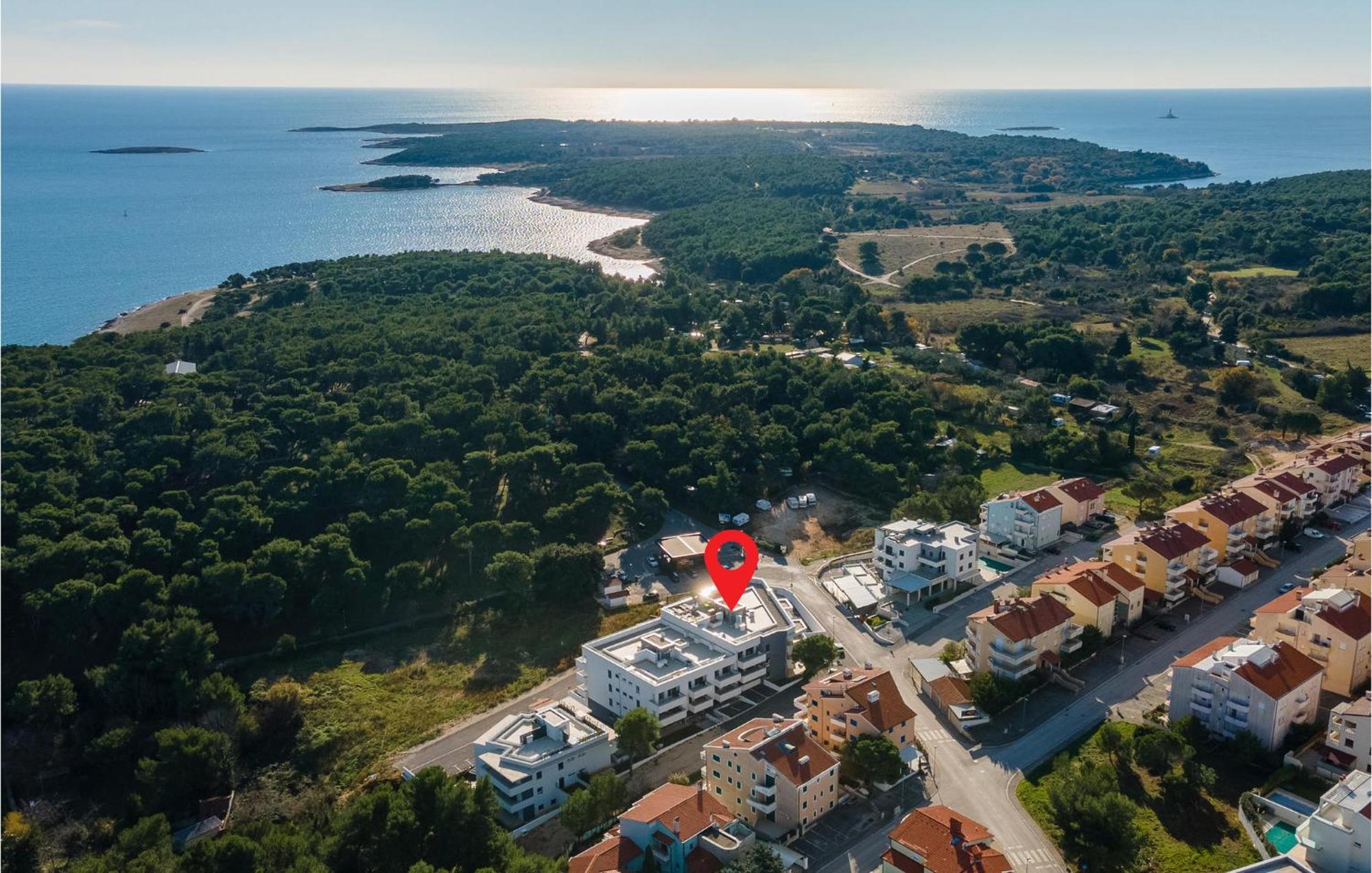 Amazing Apartment In Premantura With Kitchen Εξωτερικό φωτογραφία